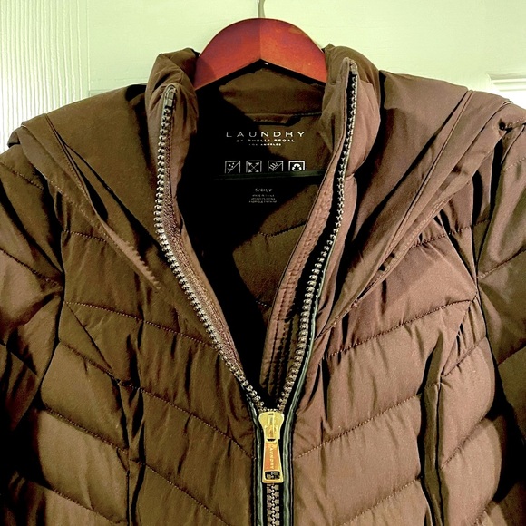 Laundry by Shelli Segal winter jacket with faux fur accent. Size small - Picture 10 of 16